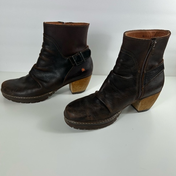 The Art Company Women Brown Leather Ankle Booties, Style 516 - Picture 11 of 14
